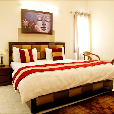 Maplewood Guest House, Neeti Bagh, New Delhiit Is A Boutiqu Guest House - Room 5 Luaran gambar