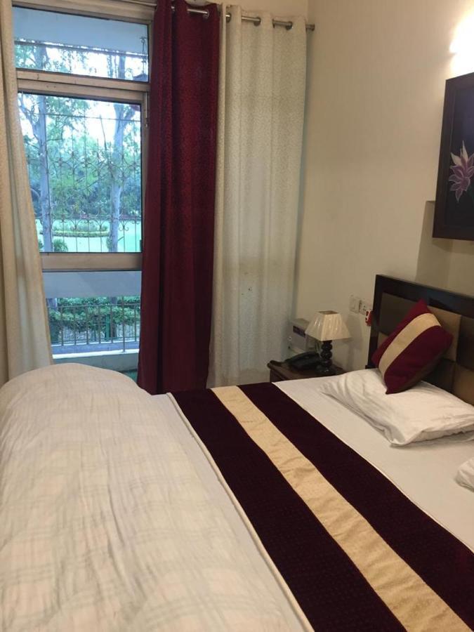 Maplewood Guest House, Neeti Bagh, New Delhiit Is A Boutiqu Guest House - Room 5 Luaran gambar