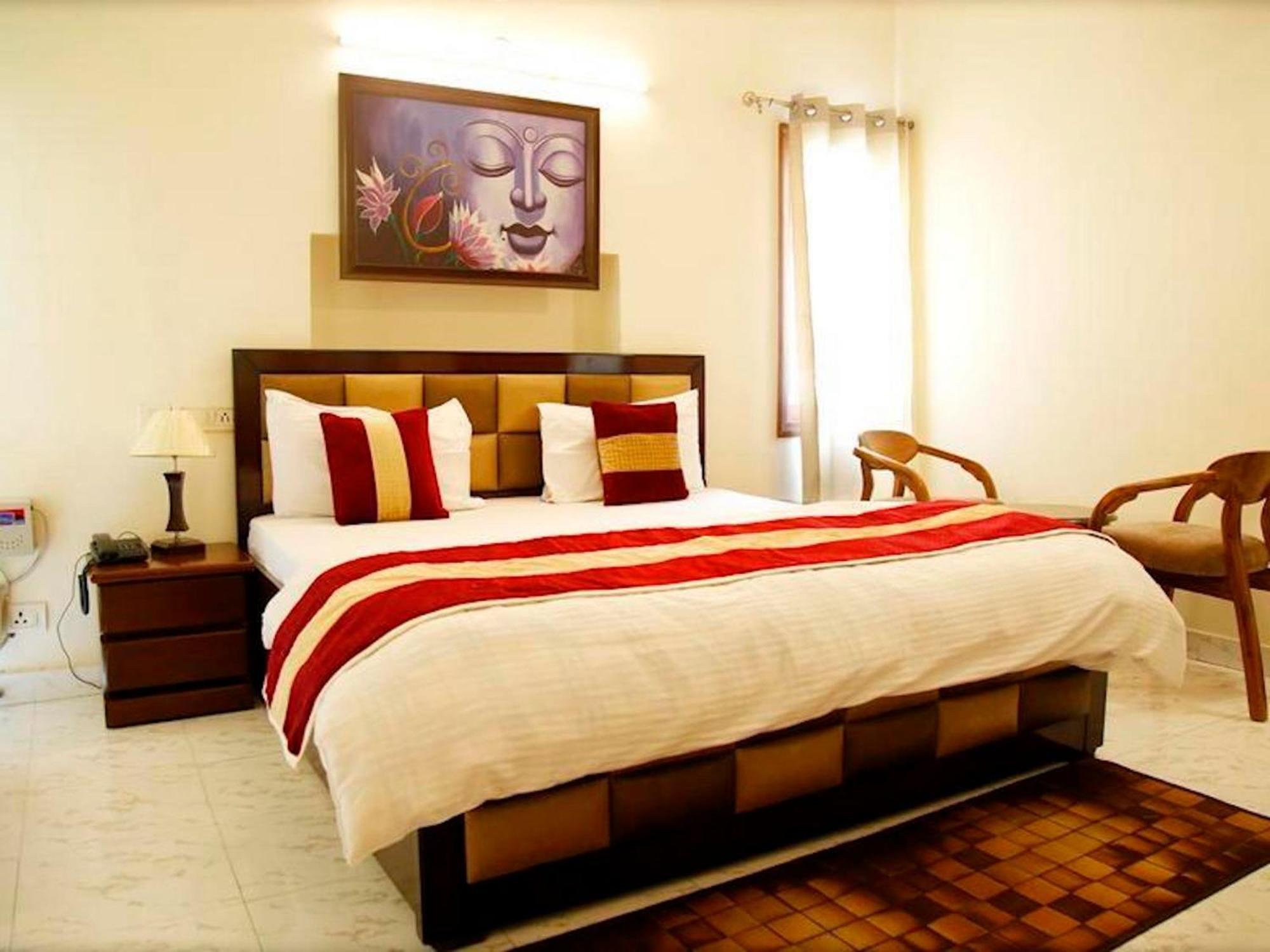 Maplewood Guest House, Neeti Bagh, New Delhiit Is A Boutiqu Guest House - Room 5 Luaran gambar