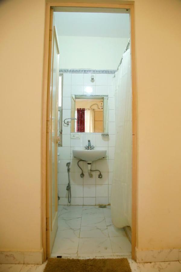 Maplewood Guest House, Neeti Bagh, New Delhiit Is A Boutiqu Guest House - Room 5 Luaran gambar