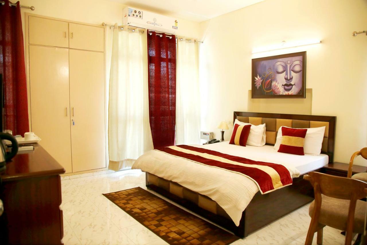 Maplewood Guest House, Neeti Bagh, New Delhiit Is A Boutiqu Guest House - Room 5 Luaran gambar