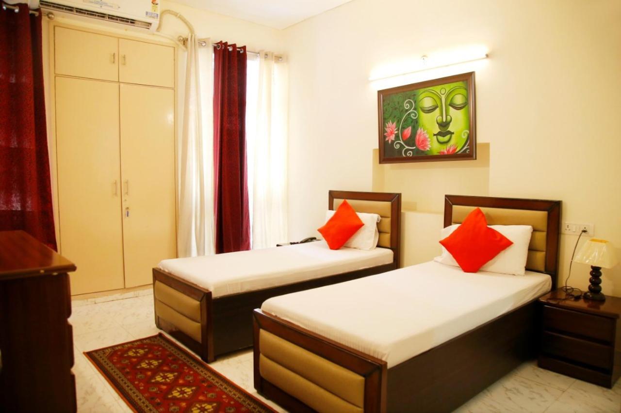 Maplewood Guest House, Neeti Bagh, New Delhiit Is A Boutiqu Guest House - Room 5 Luaran gambar